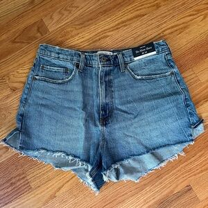 NWT A&F curve love high rise mom short size 32